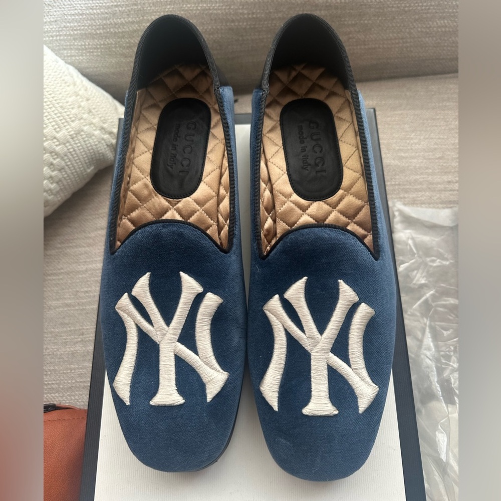 Gucci MLB Velvet NY Yankee Loafers Men’s 6 Women’s 8.5/9 Unisex Limited Edition